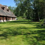 Vue extérieure de la grange du Grand Aulnay