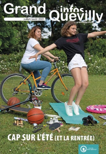 Couverture du Grand Quevilly infos de juillet août 2021 avec une mère et sa fille entourées de plein d'objets symboles d'activités de l'été